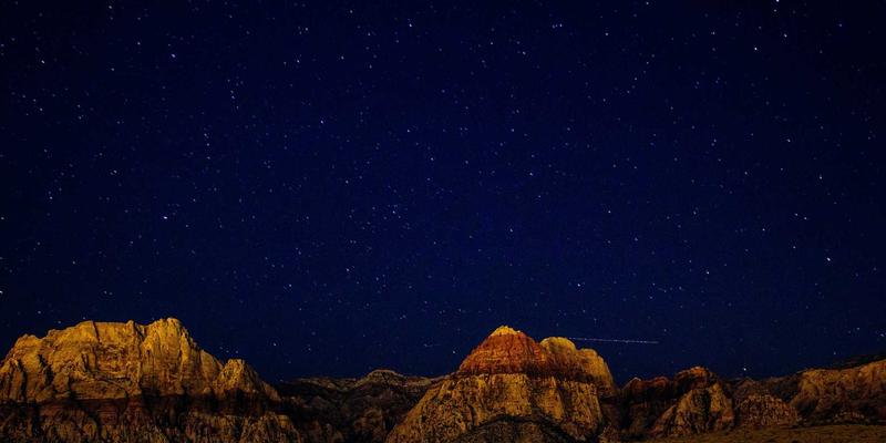 突破性能天花板:NFV实战优化从硬件加速到智能编排的完整指南